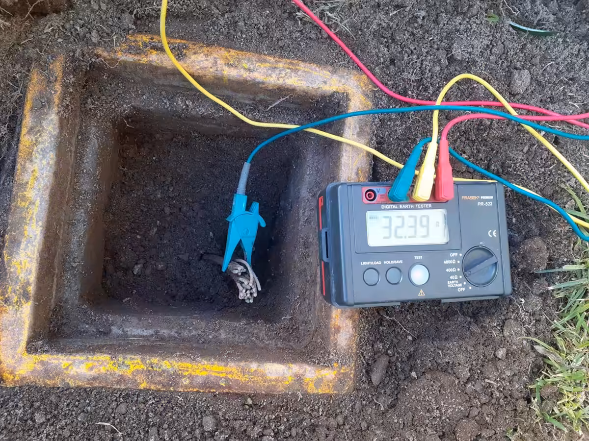 Pozo a tierra con resistencia de 32.39 ohms antes del mantenimiento